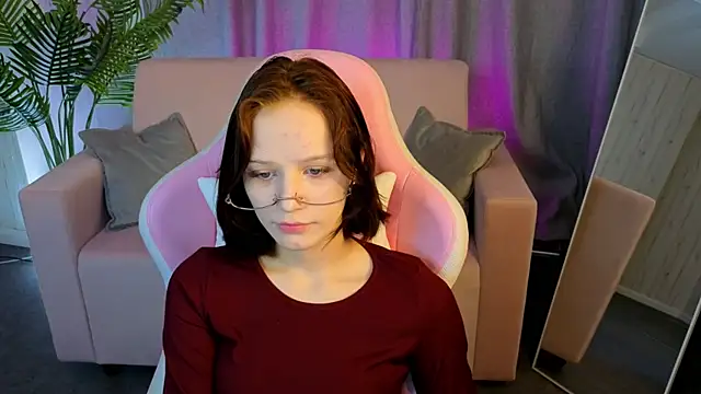 AliceJohansone online show from May 15, 2026, 1:36 am