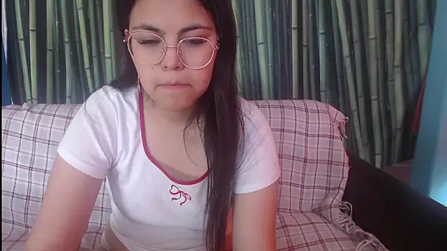 Snapshot of Anda_here chatting on June 1, 2026, 2:01 am Anda here online show from June 1, 2026, 2:01 am