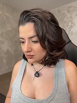 SophiePale online show from February 22, 2026, 12:40 pm