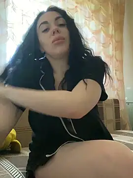 Snapshot of IsabellaJoutes chatting on May 8, 2026, 10:08 am IsabellaJoutes online show from May 8, 2026, 10:08 am