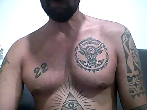 Alessandromagno8 online show from May 28, 2026, 5:41 pm
