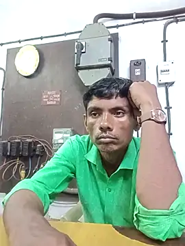 Hot-Parinda200 online show from May 19, 2026, 8:43 am