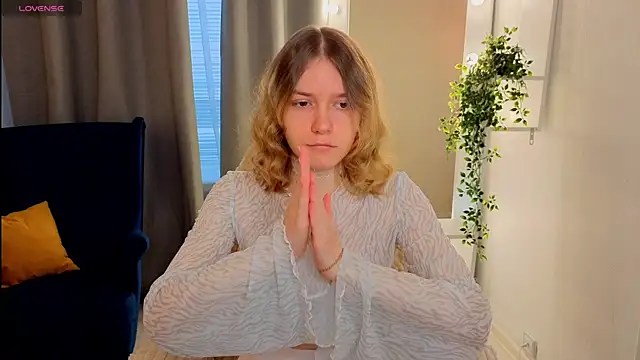 MilanaRayy online show from June 13, 2026, 5:05 am