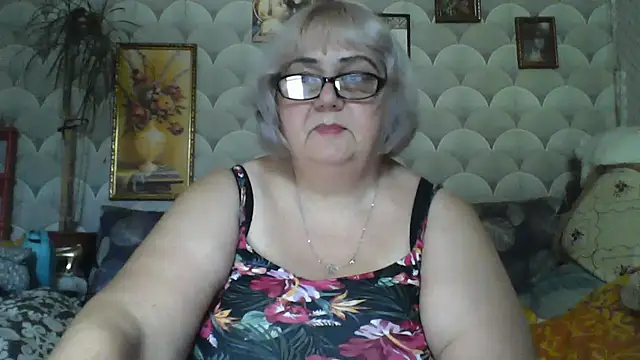 MarinaFarina53 online show from June 30, 2026, 6:02 am
