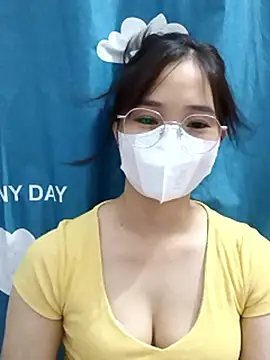 -Hena- online show from June 3, 2026, 2:33 pm
