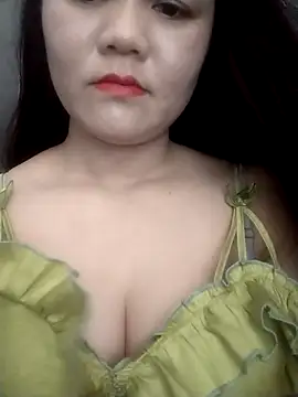 Snapshot of Miami_sexx chatting on May 7, 2026, 5:49 pm Miami sexx online show from May 7, 2026, 5:49 pm