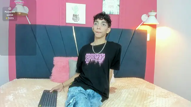 Snapshot of ero_boy40 chatting on July 17, 2026, 4:10 am ero boy40 online show from July 17, 2026, 4:10 am