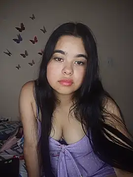 Snapshot of MiiaHott_W chatting on May 24, 2026, 3:12 pm MiiaHott W online show from May 24, 2026, 3:12 pm