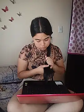 Snapshot of MiiaHott_W chatting on June 12, 2026, 2:15 pm MiiaHott W online show from June 12, 2026, 2:15 pm