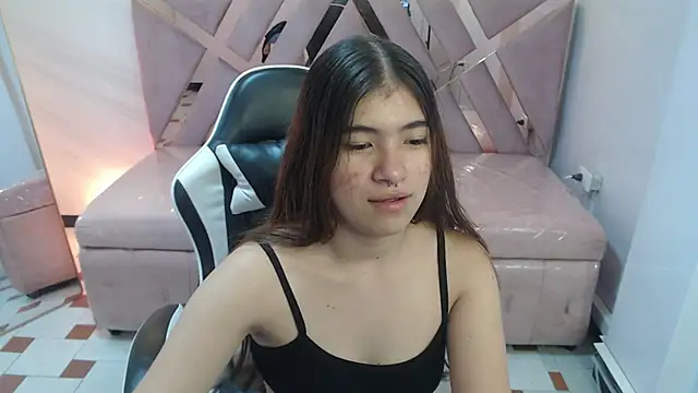 Snapshot of alesia_v_v chatting on June 9, 2026, 3:29 am alesia v v online show from June 9, 2026, 3:29 am