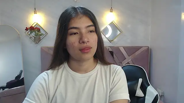Snapshot of alesia_v_v chatting on June 18, 2026, 3:16 am alesia v v online show from June 18, 2026, 3:16 am