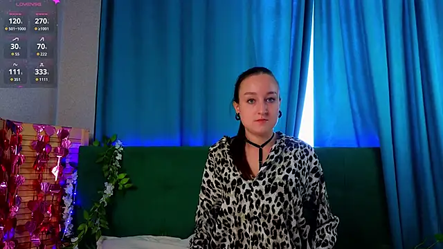 SandraWarren online show from June 3, 2026, 8:26 am