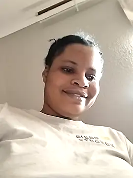 JuicyHoney 01 online show from June 10, 2026, 6:47 am