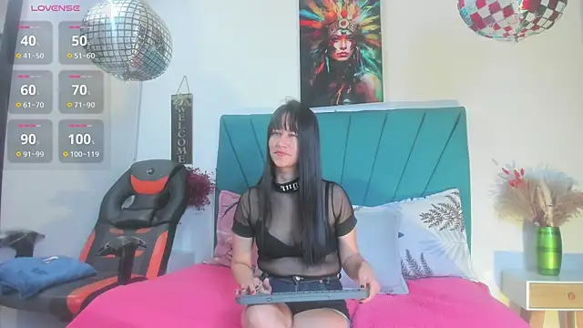 Snapshot of Ainhoa_wish chatting on May 15, 2026, 1:09 pm Ainhoa wish online show from May 15, 2026, 1:09 pm