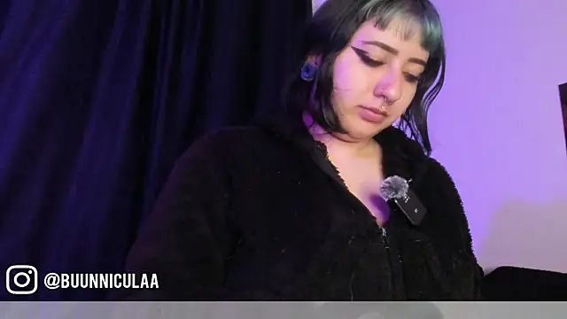 Snapshot of LarissaHell chatting on June 26, 2026, 10:15 pm LarissaHell online show from June 26, 2026, 10:15 pm