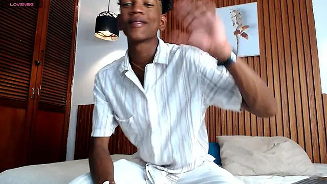 Snapshot of Afrowayuu chatting on May 18, 2026, 5:51 pm Afrowayuu online show from May 18, 2026, 5:51 pm