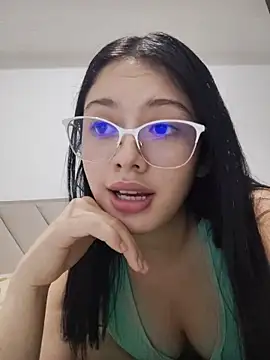 Snapshot of Daniand chatting on May 25, 2026, 3:39 am Daniand online show from May 25, 2026, 3:39 am