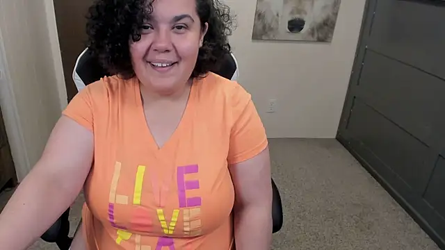 Snapshot of SweetPuertoRicanBliss chatting on May 21, 2026, 1:14 am SweetPuertoRicanBliss online show from May 21, 2026, 1:14 am