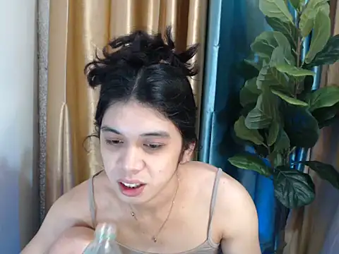 Snapshot of RoseAmarie chatting on August 5, 2026, 11:59 am RoseAmarie online show from August 5, 2026, 11:59 am
