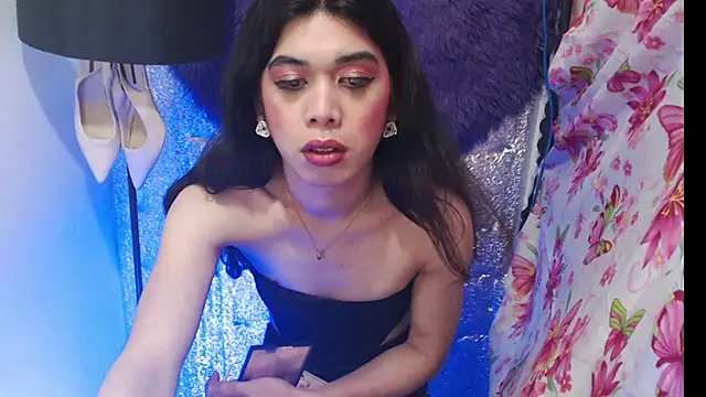 Snapshot of RoseAmarie chatting on July 10, 2026, 12:32 am RoseAmarie online show from July 10, 2026, 12:32 am