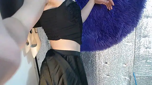 RoseAmarie online show from May 15, 2026, 12:25 pm