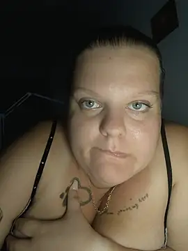 Snapshot of BadMommyyyyy chatting on July 15, 2026, 7:48 am BadMommyyyyy online show from July 15, 2026, 7:48 am