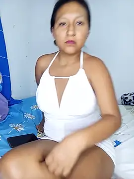 LaChatita2003 online show from June 22, 2026, 3:12 am