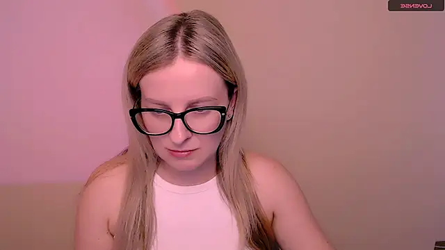 MariaTess  online show from May 25, 2026, 12:26 pm