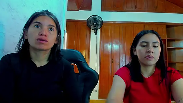 Snapshot of Soffy_and_Emily chatting on June 19, 2026, 12:33 pm Soffy and Emily online show from June 19, 2026, 12:33 pm