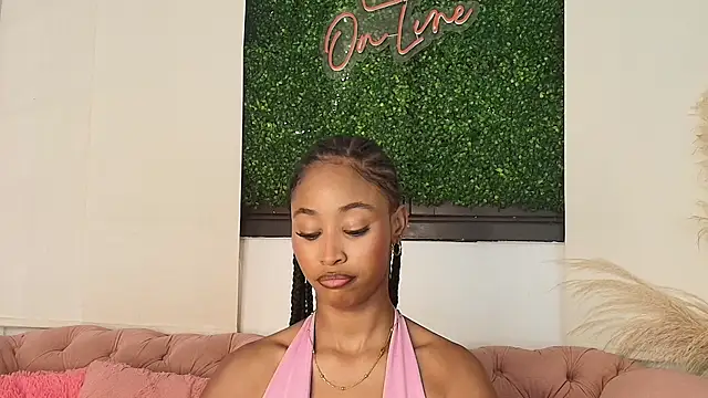 Snapshot of zhara_smith chatting on July 16, 2026, 1:30 pm zhara smith online show from July 16, 2026, 1:30 pm
