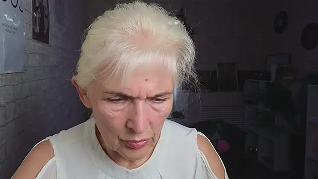 Snapshot of Nia_Natur chatting on June 4, 2026, 9:58 am Nia Natur online show from June 4, 2026, 9:58 am