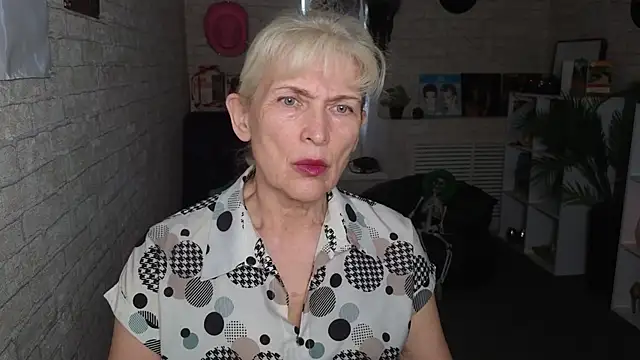 Snapshot of Nia_Natur chatting on May 22, 2026, 5:16 am Nia Natur online show from May 22, 2026, 5:16 am