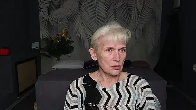 Snapshot of Nia_Natur chatting on May 14, 2026, 8:55 am Nia Natur online show from May 14, 2026, 8:55 am