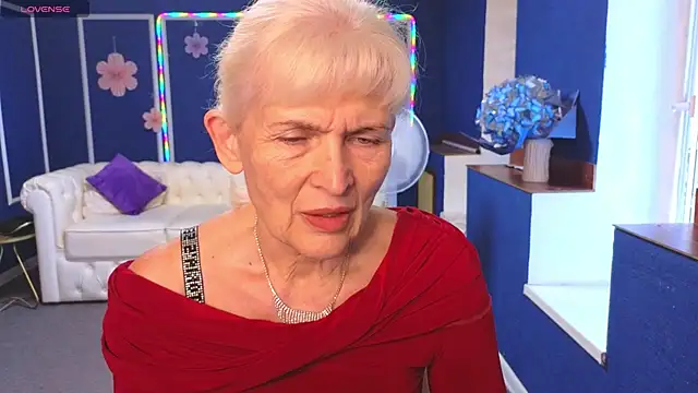 Snapshot of Nia_Natur chatting on July 6, 2026, 5:58 am Nia Natur online show from July 6, 2026, 5:58 am