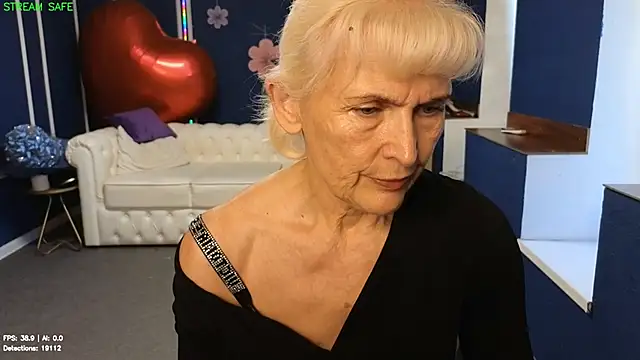 Snapshot of Nia_Natur chatting on July 2, 2026, 6:08 am Nia Natur online show from July 2, 2026, 6:08 am