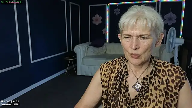 Snapshot of Nia_Natur chatting on July 7, 2026, 6:47 am Nia Natur online show from July 7, 2026, 6:47 am