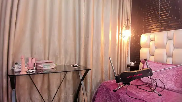 Snapshot of ViolettGracee chatting on July 7, 2026, 6:47 am ViolettGracee online show from July 7, 2026, 6:47 am