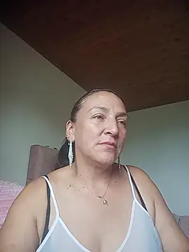 Snapshot of dangerous_milf chatting on July 5, 2026, 5:20 pm dangerous milf online show from July 5, 2026, 5:20 pm