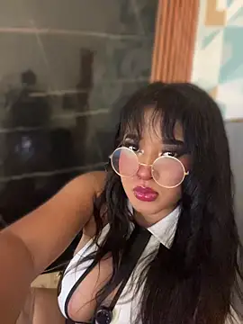 AmelyGilson online show from May 12, 2026, 2:56 pm