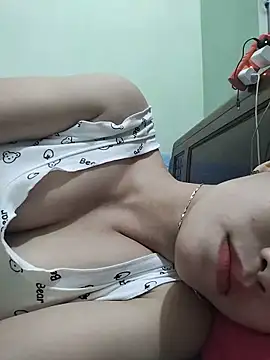 Snapshot of Logii_x chatting on June 13, 2026, 5:27 am Logii x online show from June 13, 2026, 5:27 am