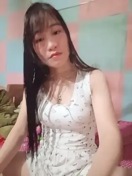 Snapshot of Logii_x chatting on June 2, 2026, 2:17 pm Logii x online show from June 2, 2026, 2:17 pm