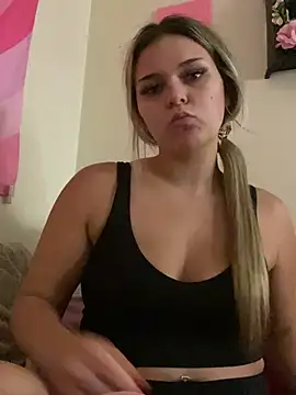 breebabexoxo online show from May 12, 2026, 8:26 pm