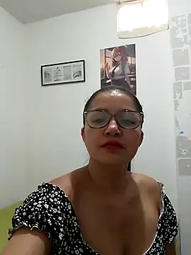 Snapshot of Casandra_inthemorning chatting on June 25, 2026, 4:23 pm Casandra inthemorning online show from June 25, 2026, 4:23 pm