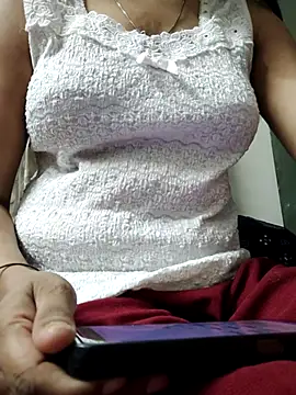 Snapshot of Hot_Bhabhi_Girl chatting on May 13, 2026, 12:17 am Hot Bhabhi Girl online show from May 13, 2026, 12:17 am