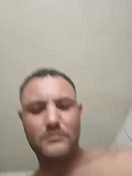 Snapshot of Helio0 chatting on July 8, 2026, 5:46 pm Helio0 online show from July 8, 2026, 5:46 pm