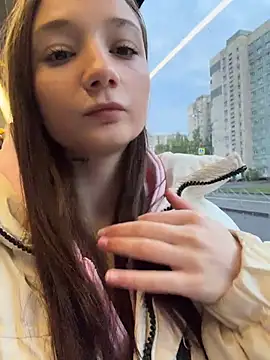 hiding-mila online show from May 17, 2026, 2:11 am