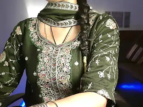 Snapshot of Moksha_ chatting on June 21, 2026, 12:44 pm Moksha online show from June 21, 2026, 12:44 pm
