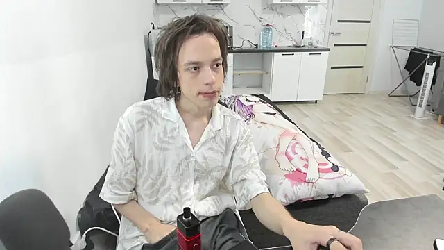 Snapshot of Nolan_Sagee chatting on June 14, 2026, 7:20 am Nolan Sagee online show from June 14, 2026, 7:20 am