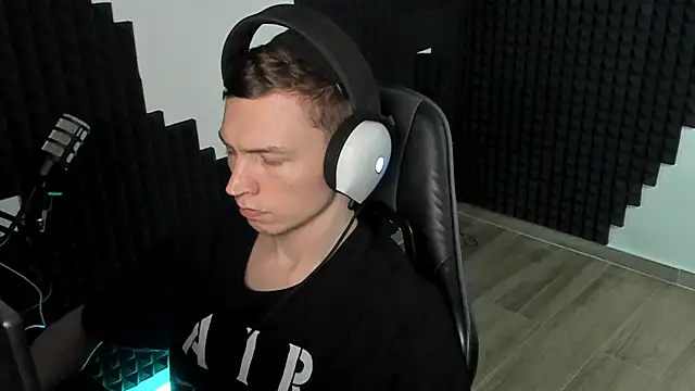 More than friend online show from June 12, 2026, 12:36 pm