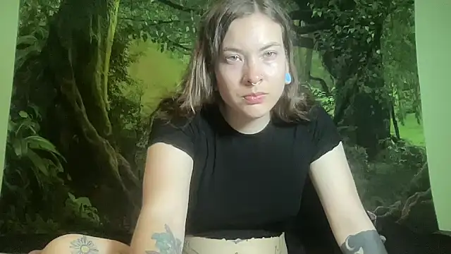 mo0ngoddess online show from March 21, 2026, 3:41 am